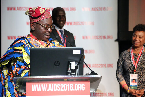 21st International AIDS Conference (AIDS 2016), Durban, South Africa.
THSA06 Moving from Silos to Solidarity
Thursday 21 July : Venue -Session Room 7
Barbara Lee Getting ready to recieve the award
Photo©International AIDS Society/Abhi Indrarajan