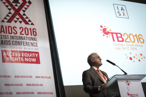 21st International AIDS Conference (AIDS 2016), Durban, South Africa.
Photo shows Stephen Lewis, AIDS-Free World, speaking at the TB2016 session.
Photo©International AIDS Society/Steve Forrest/Workers' Photos