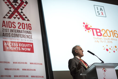 21st International AIDS Conference (AIDS 2016), Durban, South Africa.
Photo shows Stephen Lewis, AIDS-Free World, speaking at the TB2016 session.
Photo©International AIDS Society/Steve Forrest/Workers' Photos