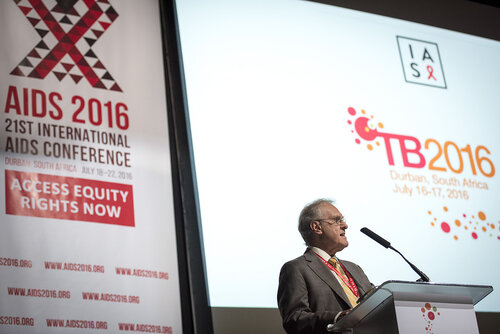 21st International AIDS Conference (AIDS 2016), Durban, South Africa.
Photo shows Stephen Lewis, AIDS-Free World, speaking at the TB2016 session.
Photo©International AIDS Society/Steve Forrest/Workers' Photos