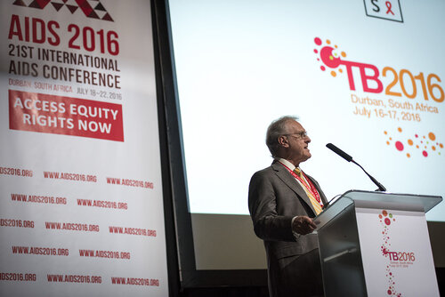 21st International AIDS Conference (AIDS 2016), Durban, South Africa.
Photo shows Stephen Lewis, AIDS-Free World, speaking at the TB2016 session.
Photo©International AIDS Society/Steve Forrest/Workers' Photos