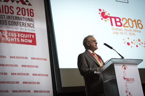 21st International AIDS Conference (AIDS 2016), Durban, South Africa.
Photo shows Stephen Lewis, AIDS-Free World, speaking at the TB2016 session.
Photo©International AIDS Society/Steve Forrest/Workers' Photos