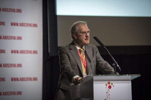 21st International AIDS Conference (AIDS 2016), Durban, South Africa.
Photo shows Stephen Lewis, AIDS-Free World, speaking at the TB2016 session.
Photo©International AIDS Society/Steve Forrest/Workers' Photos
