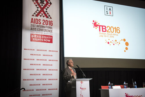 21st International AIDS Conference (AIDS 2016), Durban, South Africa.
Photo shows Stephen Lewis, AIDS-Free World, speaking at the TB2016 session.
Photo©International AIDS Society/Steve Forrest/Workers' Photos