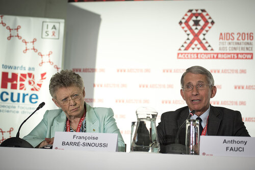 21st International AIDS Conference (AIDS 2016), Durban, South Africa.
Photo shows (left to right): Françoise Barré-Sinoussi, Institut Pasteur and Anthony Fauci, M.D. NIAID Director, at the Towards an HIV Cure Press Conference.
Photo©International AIDS Society/Steve Forrest/Workers' Photos