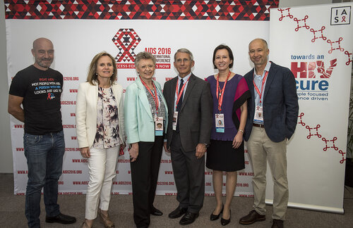 21st International AIDS Conference (AIDS 2016), Durban, South Africa.
Photo shows (left to right): Giulio Maria Corbelli, European AIDS Treatment Group, Sharon Lewin, The Doherty Institute, University of Melbourne, Françoise Barré-Sinoussi, Institut Pasteur, Anthony Fauci, NIAID Director, Jintanat Ananworanich, Global Scientific Strategy Co-author, and Steven Deeks, Towards a HIV Symposium Co-Chair, at the Towards an HIV Cure Press Conference.
Photo©International AIDS Society/Steve Forrest/Workers' Photos