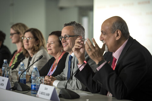 21st International AIDS Conference (AIDS 2016), Durban, South Africa.
Photo shows HIV Prevention and Treatment among Women and Girls" Press Conference.
Photo shows Salim S. Abdool Karim, Director, Centre for the AIDS Program of Research in South Africa (CAPRISA).
Photo©International AIDS Society/Steve Forrest/Workers' Photos