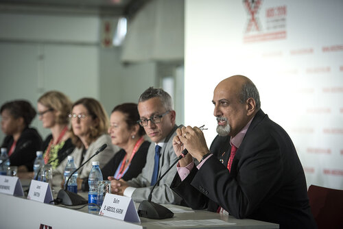 21st International AIDS Conference (AIDS 2016), Durban, South Africa.
Photo shows HIV Prevention and Treatment among Women and Girls" Press Conference.
From left to right: Salim S. Abdool Karim, Director, Centre for the AIDS Program of Research in South Africa (CAPRISA); Jared Baeten, Vice Chair, Global Health, University of Washington; Zeda Rosenberg, CEO, International Partnership for Microbicides; Judith Currier, Professor of Medicine and Division Chief, Infectious, University of California, Los Angeles (UCLA) and Associate Director, UCLA Clinical AIDS Research and Education (CARE) Center; Lynda Stranix-Chibanda, Pediatrician and Lecturer, University of Zimbabwe-University of California San Francisco Collaborative Research Program; Kimberly Smith, Vice President for Global Medical Strategy and Head of Research and Development, ViiV Healthcare.
Photo©International AIDS Society/Steve Forrest/Workers' Photos