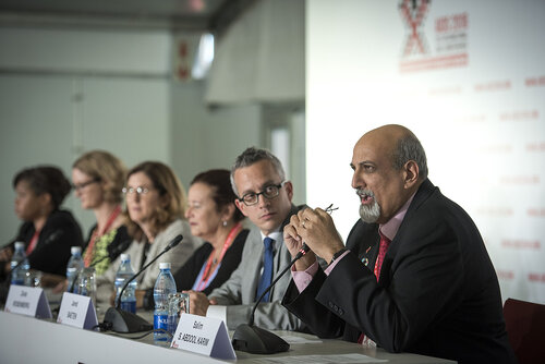 21st International AIDS Conference (AIDS 2016), Durban, South Africa.
Photo shows HIV Prevention and Treatment among Women and Girls" Press Conference.
From left to right: Salim S. Abdool Karim, Director, Centre for the AIDS Program of Research in South Africa (CAPRISA); Jared Baeten, Vice Chair, Global Health, University of Washington; Zeda Rosenberg, CEO, International Partnership for Microbicides; Judith Currier, Professor of Medicine and Division Chief, Infectious, University of California, Los Angeles (UCLA) and Associate Director, UCLA Clinical AIDS Research and Education (CARE) Center; Lynda Stranix-Chibanda, Pediatrician and Lecturer, University of Zimbabwe-University of California San Francisco Collaborative Research Program; Kimberly Smith, Vice President for Global Medical Strategy and Head of Research and Development, ViiV Healthcare.
Photo©International AIDS Society/Steve Forrest/Workers' Photos