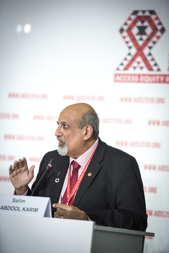 21st International AIDS Conference (AIDS 2016), Durban, South Africa.
Photo shows HIV Prevention and Treatment among Women and Girls" Press Conference.
Photo shows Salim S. Abdool Karim, Director, Centre for the AIDS Program of Research in South Africa (CAPRISA).
Photo©International AIDS Society/Steve Forrest/Workers' Photos