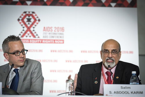 21st International AIDS Conference (AIDS 2016), Durban, South Africa.
Photo shows HIV Prevention and Treatment among Women and Girls" Press Conference.
From left to right: Jared Baeten, Vice Chair, Global Health, University of Washington and Salim S. Abdool Karim, Director, Centre for the AIDS Program of Research in South Africa (CAPRISA)
Photo©International AIDS Society/Steve Forrest/Workers' Photos