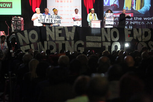 21st International AIDS Conference (AIDS 2016), Durban, South Africa.
Monday 18th July 2016, VENUE : Durban ICC Main Hall
Opening Ceremony
Activists called up to the front of the stage during a speech
Photo©International AIDS Society/Abhi Indrarajan