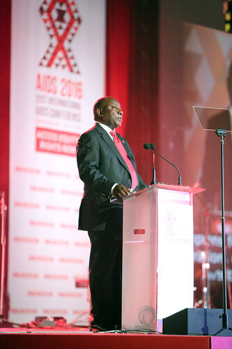 21st International AIDS Conference (AIDS 2016), Durban, South Africa.
Monday 18th July 2016, VENUE : Durban ICC Main Hall
Opening Ceremony
Speaker : Deputy President of South Africa : Cyril Ramaphosa
Photo©International AIDS Society/Abhi Indrarajan