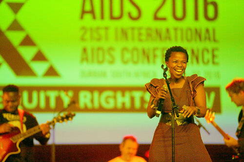 21st International AIDS Conference (AIDS 2016), Durban, South Africa.
Monday 18th July 2016, VENUE : Durban ICC Main Hall
Opening Ceremony
Closing Musical Performance by Freshly Ground
Photo©International AIDS Society/Abhi Indrarajan