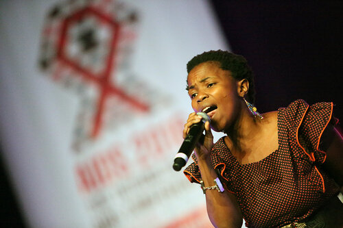 21st International AIDS Conference (AIDS 2016), Durban, South Africa.
Monday 18th July 2016, VENUE : Durban ICC Main Hall
Opening Ceremony
Closing Musical Performance by Freshly Ground
Photo©International AIDS Society/Abhi Indrarajan