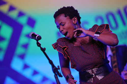 21st International AIDS Conference (AIDS 2016), Durban, South Africa.
Monday 18th July 2016, VENUE : Durban ICC Main Hall
Opening Ceremony
Closing Musical Performance by Freshly Ground
Photo©International AIDS Society/Abhi Indrarajan