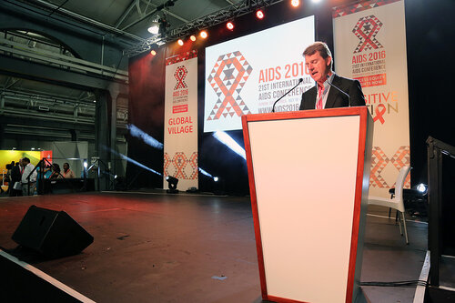 21st International AIDS Conference (AIDS 2016), Durban, South Africa.
Monday 18th July 2016, VENUE : Global Village - Main Stage
Film Event : Every Footstep Counts Awards (MOCA18)
Speaker : David Redfern
Photo©International AIDS Society/Abhi Indrarajan