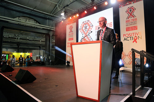 21st International AIDS Conference (AIDS 2016), Durban, South Africa.
Monday 18th July 2016, VENUE : Global Village - Main Stage
Film Event : Every Footstep Counts Awards (MOCA18)
Speaker : Owen Ryan
Photo©International AIDS Society/Abhi Indrarajan
