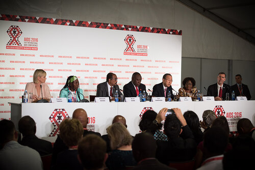 21st International AIDS Conference (AIDS 2016), Durban, South Africa. Photo shows: Official AIDS 2016 Opening Press Conference. (L-R) Charlize Theron, Nkhensani Mavasa, Michel Sidibe, Cyril Ramaphosa, Ban Ki-moon, Olive Shisana, Chris Beyrer. Photo©International AIDS Society/Marcus Rose