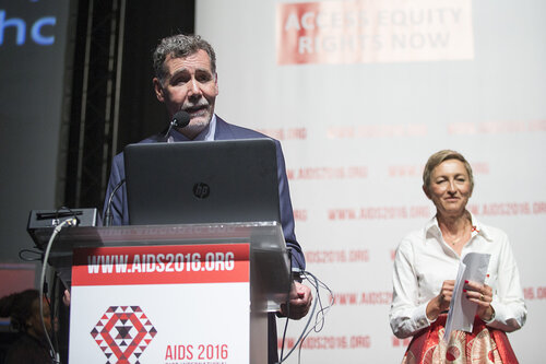 21st International AIDS Conference (AIDS 2016), Durban, South Africa.
Rapporteur & Closing Session (FRPL0208)
Closing remarks 
Chris Beyrer, Johns Hopkins University, United States, 22 July, 2016.
Photo©International AIDS Society/Rogan Ward