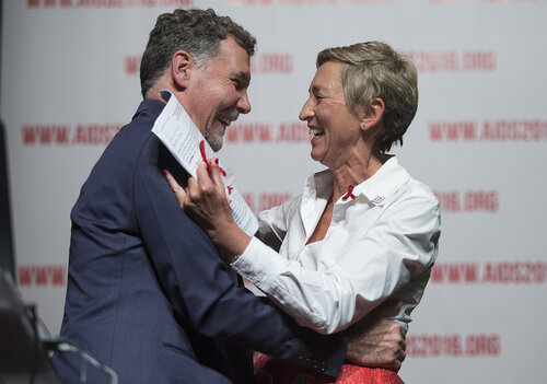 21st International AIDS Conference (AIDS 2016), Durban, South Africa.
Rapporteur & Closing Session (FRPL0208)
Closing remarks 
Chris Beyrer, Johns Hopkins University, United States and Linda-Gail Bekker, Desmond Tutu HIV Centre, South Africa, 22 July, 2016.
Photo©International AIDS Society/Rogan Ward