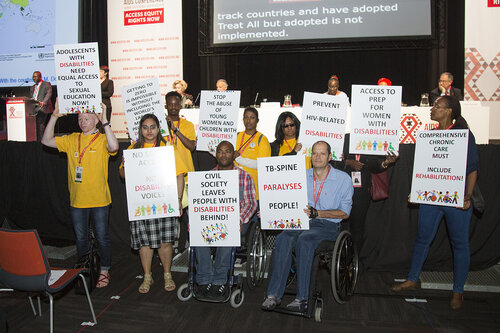 21st International AIDS Conference (AIDS 2016), Durban, South Africa.
How do we get there? (FRPL01)
Award Presentation: Global Pediatric Antiretroviral Commitment-to-Action 
Luiz Loures, UNAIDS, Switzerland speaks, 21 July, 2016.
Photo©International AIDS Society/Rogan Ward