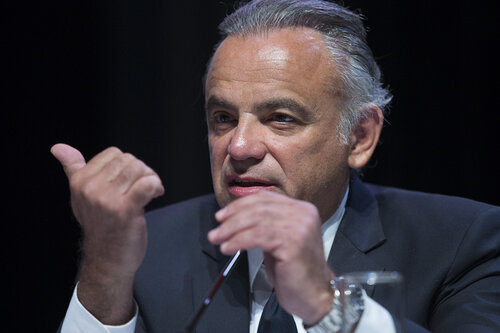 21st International AIDS Conference (AIDS 2016), Durban, South Africa.
How do we get there? (FRPL01)
Award Presentation: Global Pediatric Antiretroviral Commitment-to-Action 
Luiz Loures, UNAIDS, Switzerland speaks, 21 July, 2016.
Photo©International AIDS Society/Rogan Ward