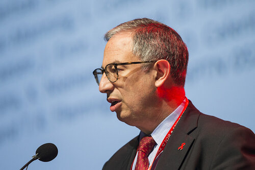 21st International AIDS Conference (AIDS 2016), Durban, South Africa.
How do we get there? (FRPL0105)
What's New, What's Next, What's Ahead? 
Carlos del Rio, Emory University, United States speaks, 21 July, 2016.
Photo©International AIDS Society/Rogan Ward