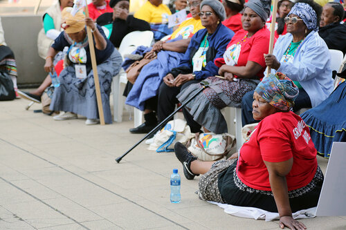 21st International AIDS Conference (AIDS 2016), Durban, South Africa.
16th July 2016
Grandmothers united having a march and gathering outside the Durban ICC
Photo©International AIDS Society/Abhi Indrarajan