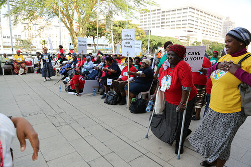 21st International AIDS Conference (AIDS 2016), Durban, South Africa.
16th July 2016
Grandmothers united having a march and gathering outside the Durban ICC
Photo©International AIDS Society/Abhi Indrarajan