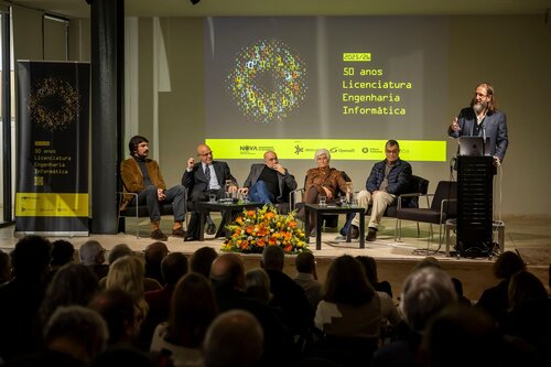 Henrique Oliveira, Pedro Guerreiro, José Júlio Alferes, Madalena Quirino, José Legatheaux Martins, João Leite.Apresentação do Livro de celebração dos 50 Anos da Licenciatura de Engenharia Informática