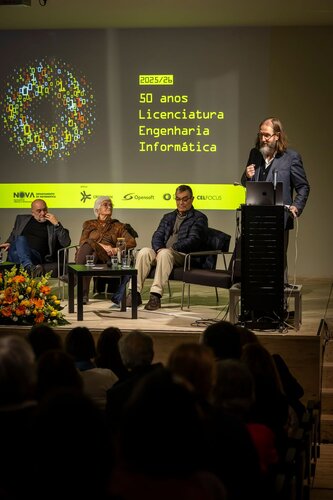 Henrique Oliveira, Pedro Guerreiro, José Júlio Alferes, Madalena Quirino, José Legatheaux Martins, João Leite.Apresentação do Livro de celebração dos 50 Anos da Licenciatura de Engenharia Informática