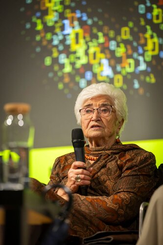 Madalena Quirino. Apresentação do Livro de celebração dos 50 Anos da Licenciatura de Engenharia Informática