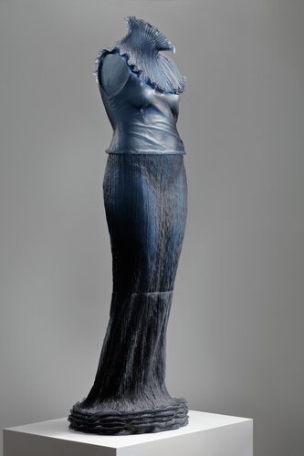 Nocturne 2, 2016, Cast glass. © Karen LaMonte Photo: Martin Polak