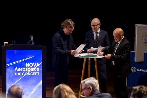 Assinatura de protocolo entre a NOVA e a TAP Air Portugal