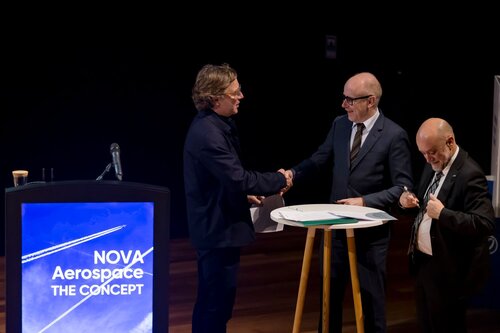 Assinatura de protocolo entre a NOVA e a TAP Air Portugal