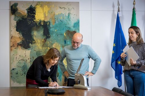 Assinatura de Contratos