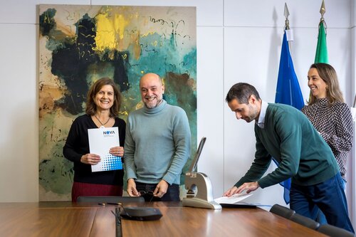 Assinatura de Contratos