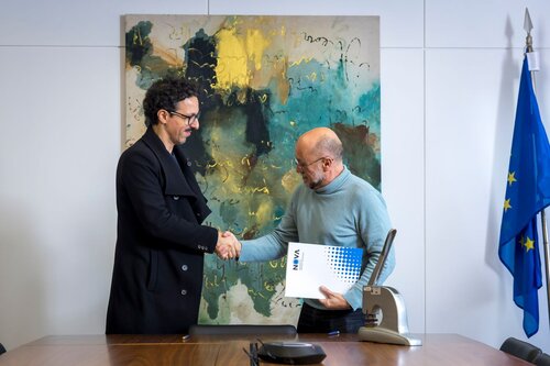 Assinatura de Contratos