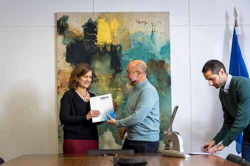 Assinatura de Contratos