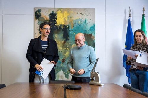 Assinatura de Contratos