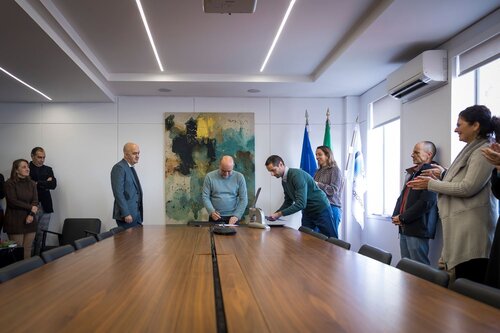 Assinatura de Contratos