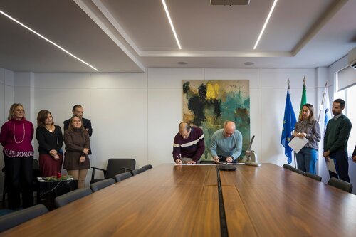 Assinatura de Contratos