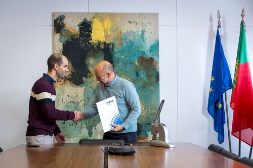 Assinatura de Contratos