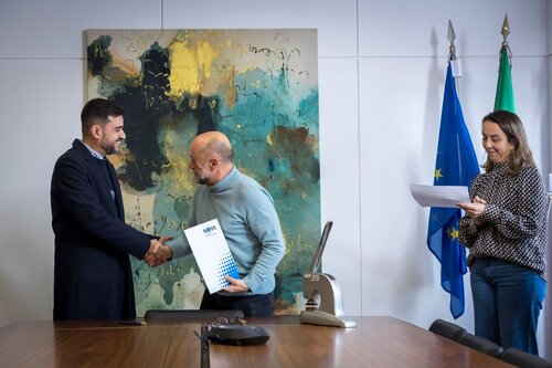 Assinatura de Contratos