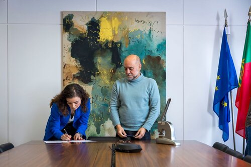 Assinatura de Contratos