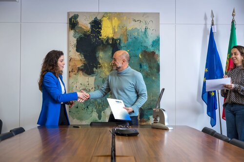 Assinatura de Contratos