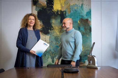 Assinatura de Contratos