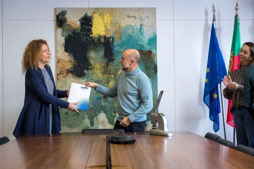 Assinatura de Contratos