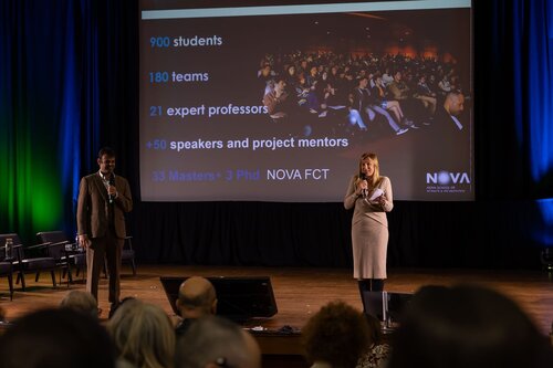 Aneesh Zutshi, Fernanda Llussá